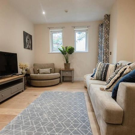 Ocean - 2 Bed Flat Sleeps 6 With Gym Access Apartamento Southampton Exterior foto