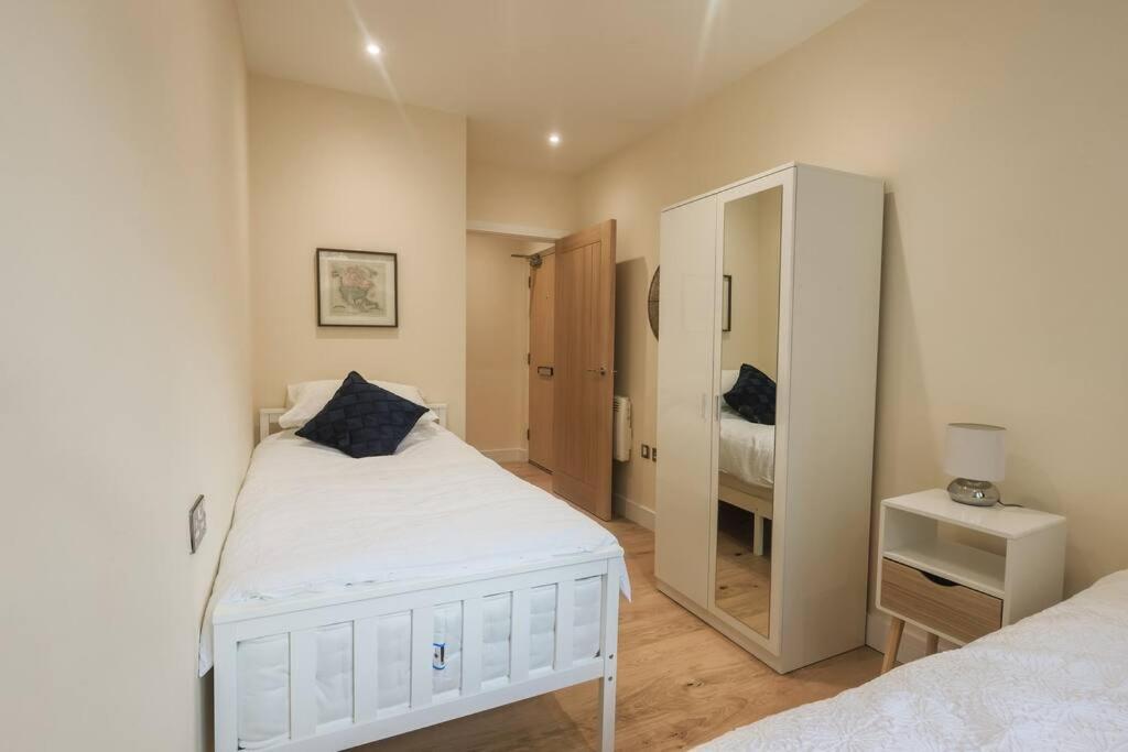 Ocean - 2 Bed Flat Sleeps 6 With Gym Access Apartamento Southampton Exterior foto